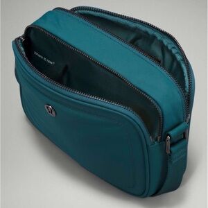 Lululemon Athletica Teal Crossbody Camera Bag